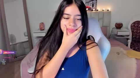 Snapshot of zoe_turnner_18 chatting on 09-18-25, 11:34 Zoe online show from 09-18-25, 11:34