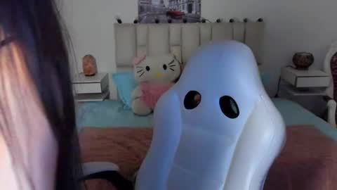 Snapshot of zoe_turnner_18 chatting on 09-30-25, 11:37 Zoe online show from 09-30-25, 11:37