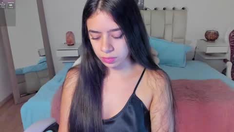 Snapshot of zoe_turnner_18 chatting on 10-01-25, 12:00 Zoe online show from 10-01-25, 12:00