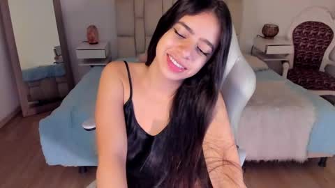 Snapshot of zoe_turnner_18 chatting on 10-18-25, 11:33 Zoe online show from 10-18-25, 11:33