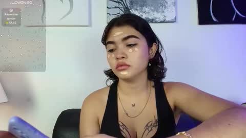 Zoe online show from 11-06-25, 01:45