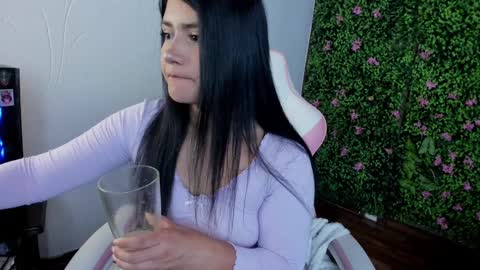 Zoe online show from 12-18-24, 02:42