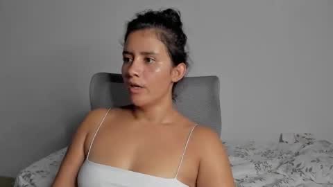 Snapshot of zoe_wattson chatting on 05-30-26, 12:52 Zoe online show from 05-30-26, 12:52