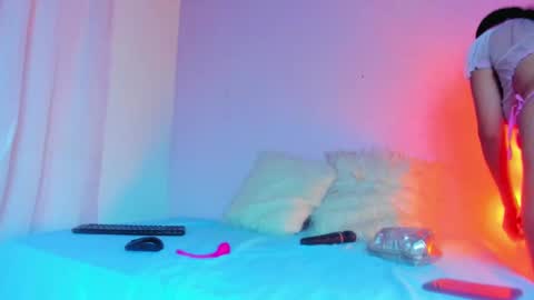 Snapshot of zoe_white__ chatting on 09-13-25, 11:54 Zoe online show from 09-13-25, 11:54