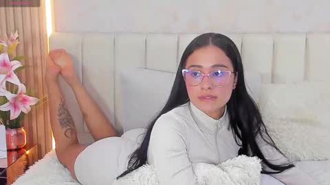 Snapshot of zoebarlowe chatting on 11-07-25, 07:14 zoebarlowe online show from 11-07-25, 07:14