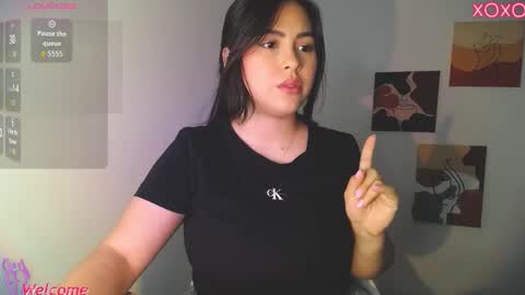 Zoe Bolton online show from 11-19-25, 01:55