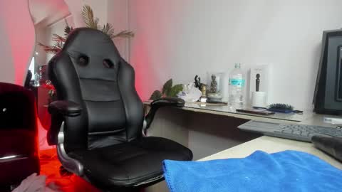 Zoe online show from 02-12-26, 08:09