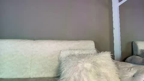 Snapshot of zoee_8 chatting on 06-13-26, 09:46 ZOE online show from 06-13-26, 09:46
