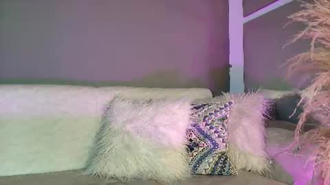 Snapshot of zoee_8 chatting on 07-09-26, 08:46 ZOE online show from 07-09-26, 08:46