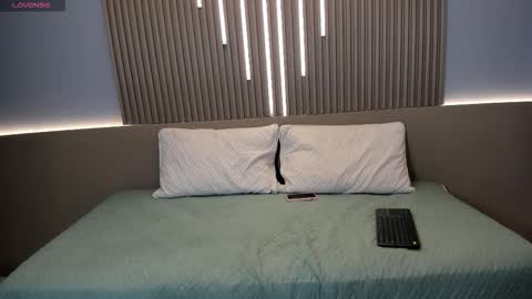 zoee_cute_ online show from 03-14-26, 01:05