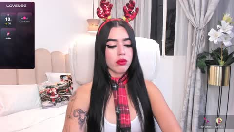 Snapshot of zoee_jackson chatting on 12-21-24, 11:13 zoee jackson online show from 12-21-24, 11:13