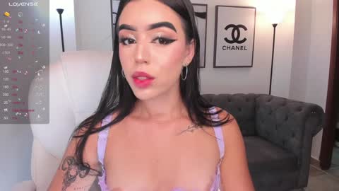 Snapshot of zoee_jackson chatting on 12-28-24, 06:50 zoee jackson online show from 12-28-24, 06:50