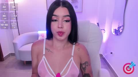 Snapshot of zoee_jackson chatting on 03-08-25, 06:58 zoee jackson online show from 03-08-25, 06:58