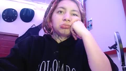 Snapshot of zoee_jhonnyy chatting on 01-18-25, 09:56 zoee jhonnyy online show from 01-18-25, 09:56