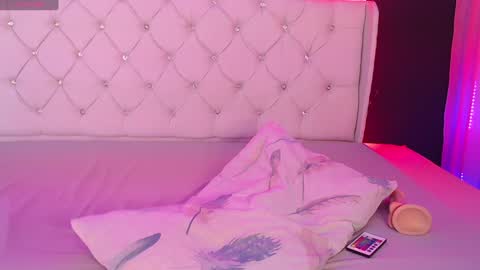 zoe online show from 01-14-25, 02:53