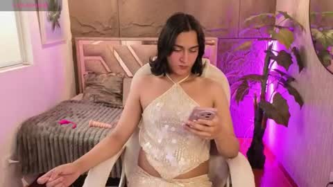 Snapshot of zoee_kiss_ chatting on 07-24-26, 08:29 ZOE online show from 07-24-26, 08:29