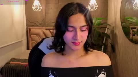 Snapshot of zoee_kiss_ chatting on 08-02-26, 05:06 ZOE online show from 08-02-26, 05:06