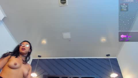 Zoe 3 online show from 10-01-25, 05:41