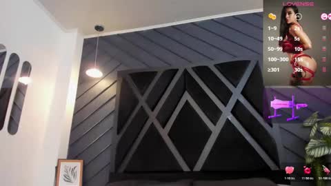 Zoe 3 online show from 10-26-25, 02:23