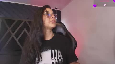 Zoe 3 online show from 03-24-26, 05:29