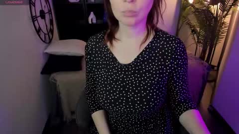 Zoe online show from 11-20-25, 01:22