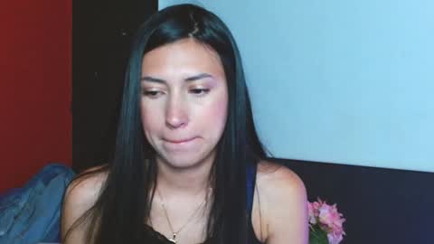 Laura  online show from 12-12-24, 04:04