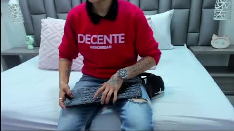 Zoe Krug online show from 04-13-26, 12:21