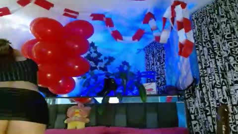 zoemi online show from 02-18-25, 05:09