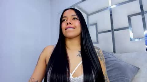 ZoeSwam online show from 10-21-25, 12:06