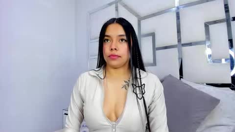 ZoeSwam online show from 10-25-25, 11:40