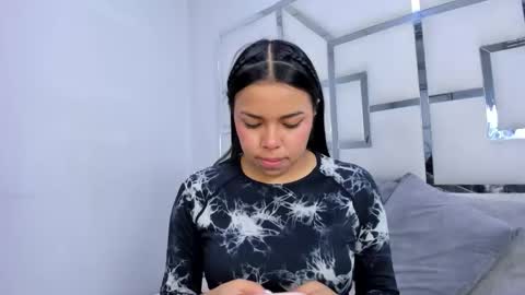 ZoeSwam online show from 11-25-25, 11:32