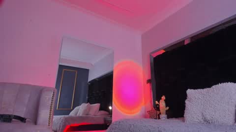 zoevidal_ online show from 02-01-25, 11:54