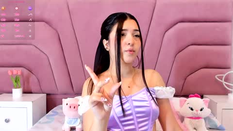 Snapshot of zoewillian chatting on 01-18-25, 06:53 zoewillian online show from 01-18-25, 06:53