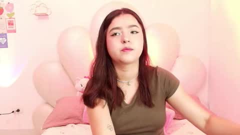 Snapshot of zoewillian chatting on 09-24-25, 02:59 zoewillian online show from 09-24-25, 02:59