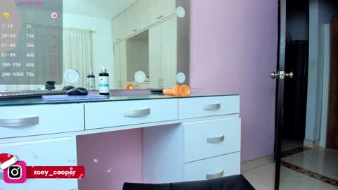 zoey  Independent model online show from 12-11-24, 02:30