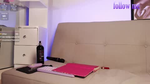 zoey fox  online show from 02-10-25, 12:19