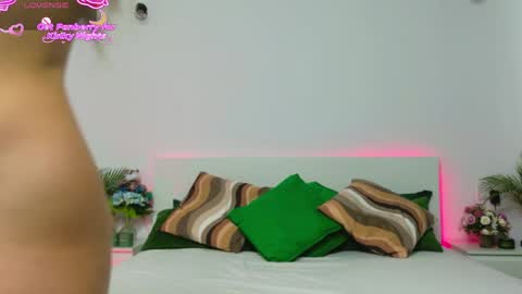 Zoey online show from 04-01-26, 01:41