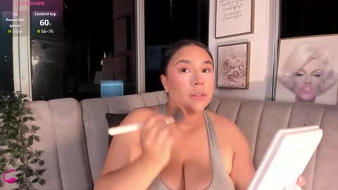 Snapshot of zoey_thommpson chatting on 10-06-25, 11:35 zoey thommpson online show from 10-06-25, 11:35