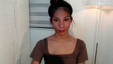 Snapshot of zoeygorgeous19 chatting on 02-08-25, 06:33 zoey online show from 02-08-25, 06:33