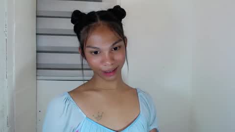 Snapshot of zoeygorgeous19 chatting on 02-14-25, 04:37 zoey online show from 02-14-25, 04:37