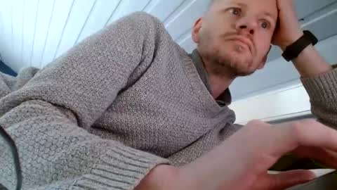 Snapshot of zolexthomas chatting on 12-12-24, 11:07 zolexthomas online show from 12-12-24, 11:07