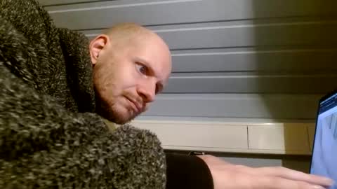 Snapshot of zolexthomas chatting on 12-19-24, 06:12 zolexthomas online show from 12-19-24, 06:12