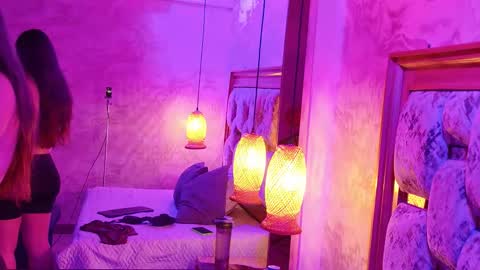 Snapshot of zoley_watson chatting on 11-03-25, 11:33 zoley online show from 11-03-25, 11:33