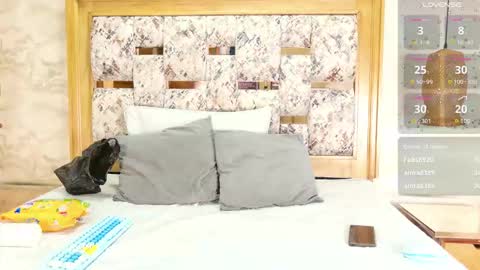 Snapshot of zoley_watson chatting on 11-09-25, 03:05 zoley online show from 11-09-25, 03:05