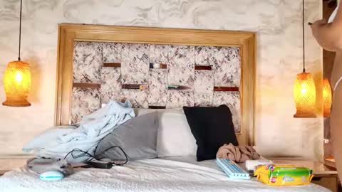 Snapshot of zoley_watson chatting on 11-19-25, 03:06 zoley online show from 11-19-25, 03:06