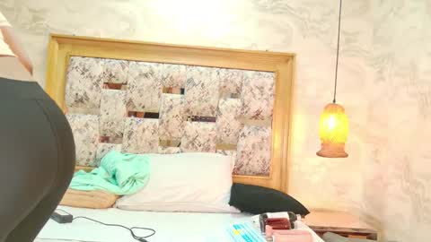 zoley  online show from 02-02-26, 03:05