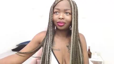 Zooe online show from 12-31-24, 12:36