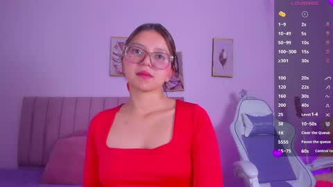 Zoe online show from 04-08-26, 12:05