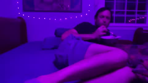 Snapshot of zorakload chatting on 10-08-25, 03:37 Jesse online show from 10-08-25, 03:37