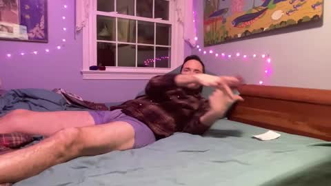 Snapshot of zorakload chatting on 12-16-25, 01:32 Jesse online show from 12-16-25, 01:32